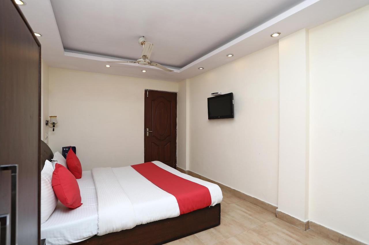 OYO 4956 Hotel Maharaja Palace Kanpur Bagian luar foto