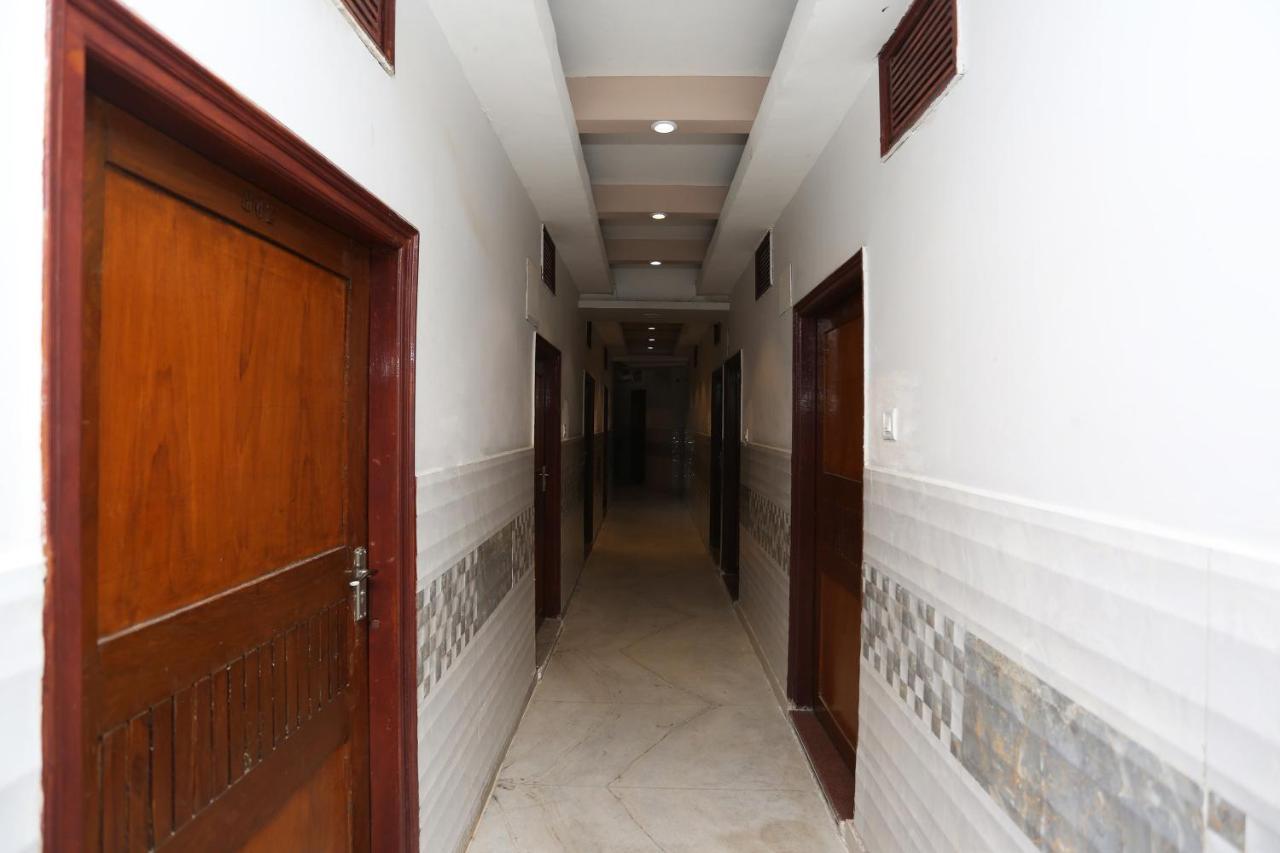 OYO 4956 Hotel Maharaja Palace Kanpur Bagian luar foto