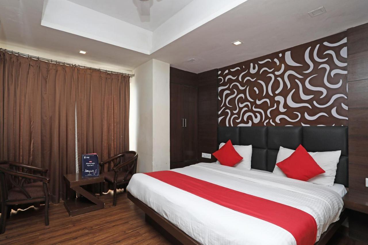 OYO 4956 Hotel Maharaja Palace Kanpur Bagian luar foto