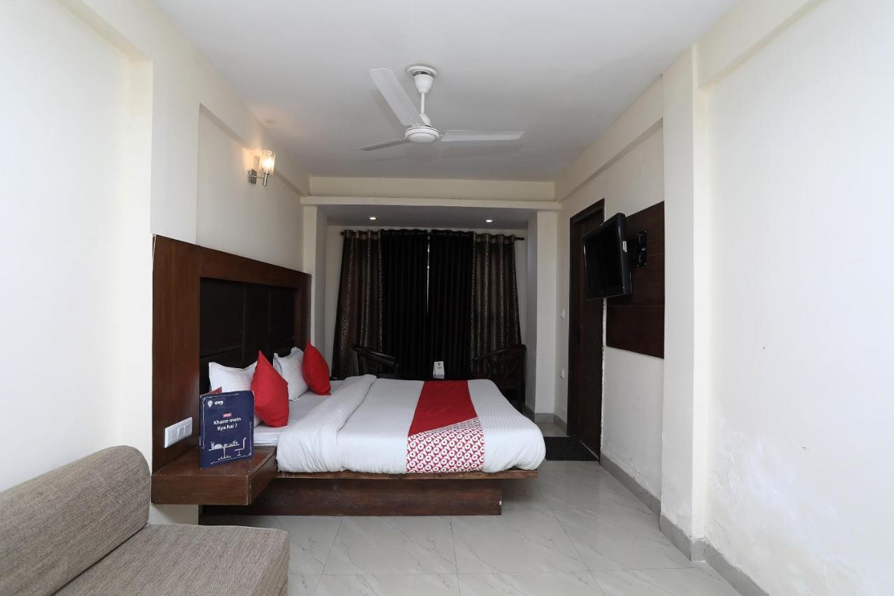 OYO 4956 Hotel Maharaja Palace Kanpur Bagian luar foto