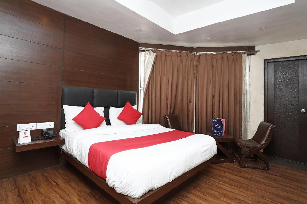 OYO 4956 Hotel Maharaja Palace Kanpur Bagian luar foto