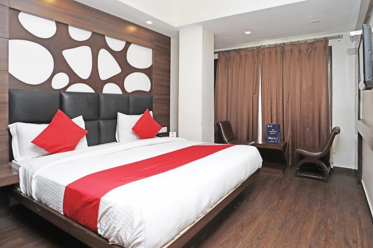 OYO 4956 Hotel Maharaja Palace Kanpur Bagian luar foto