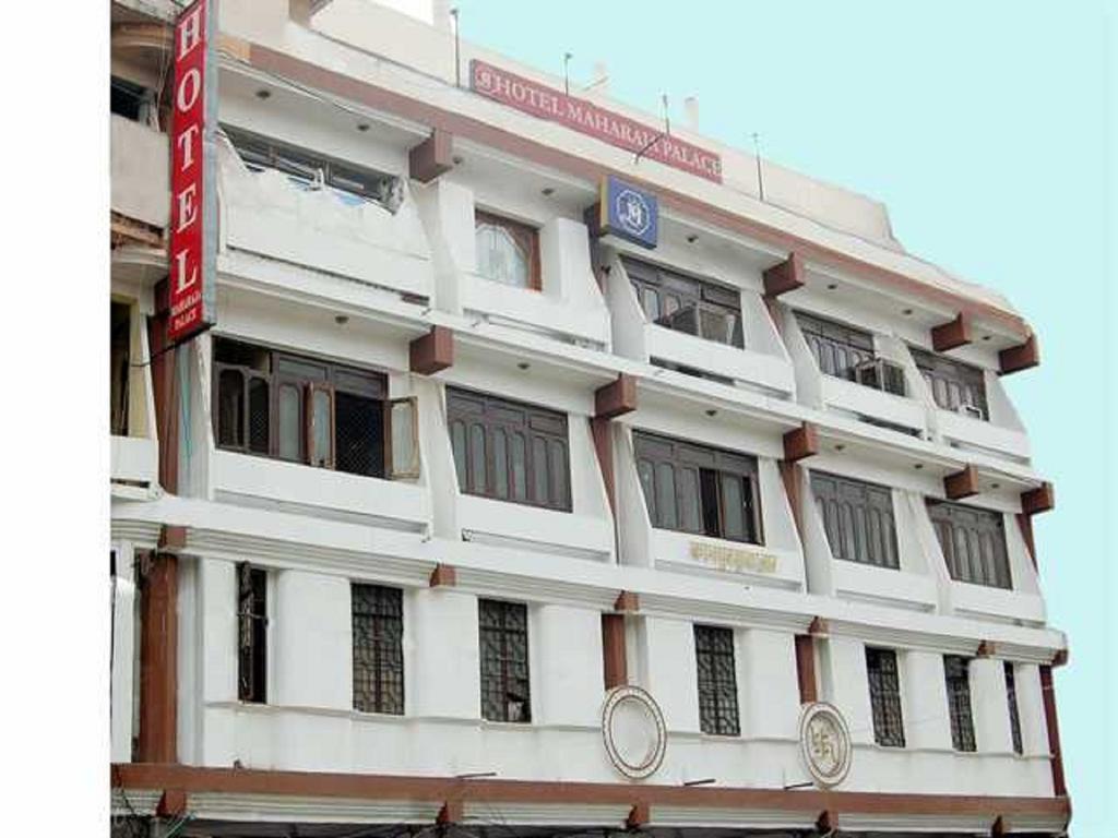OYO 4956 Hotel Maharaja Palace Kanpur Bagian luar foto